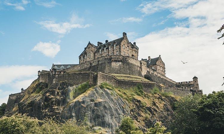 Lâu đài Edinburgh – Công trình nguy nga và bí ẩn bậc nhất nước Anh