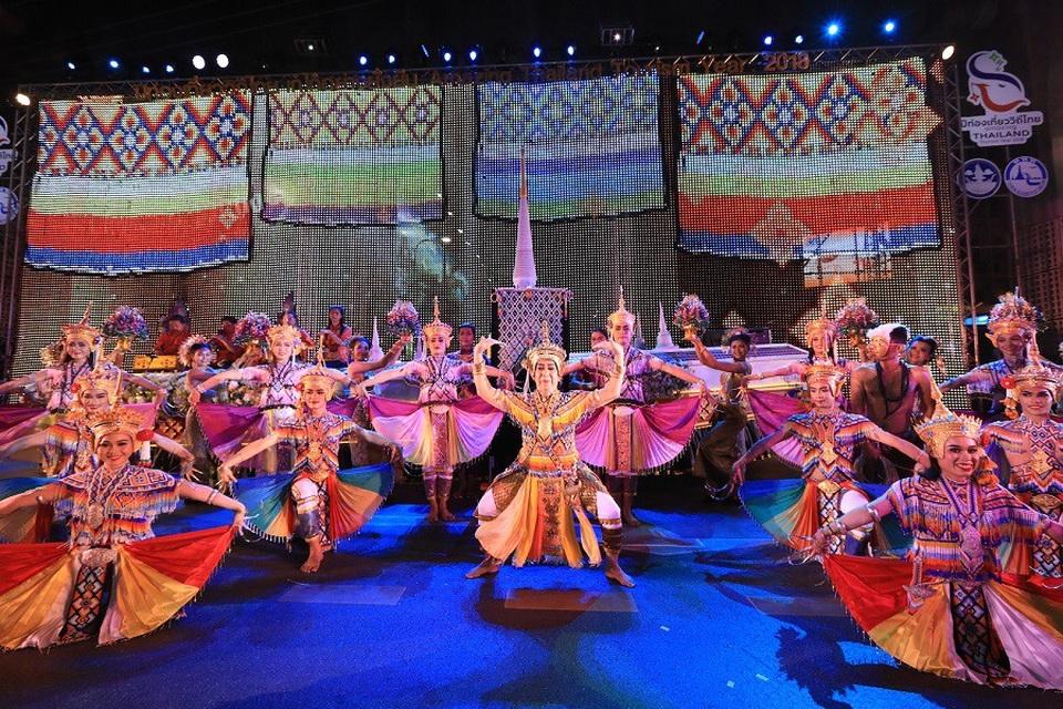 Thái Lan nổi tiếng với nền văn hóa bản địa và nhiều lễ hội ấn tượng. Ảnh: HT