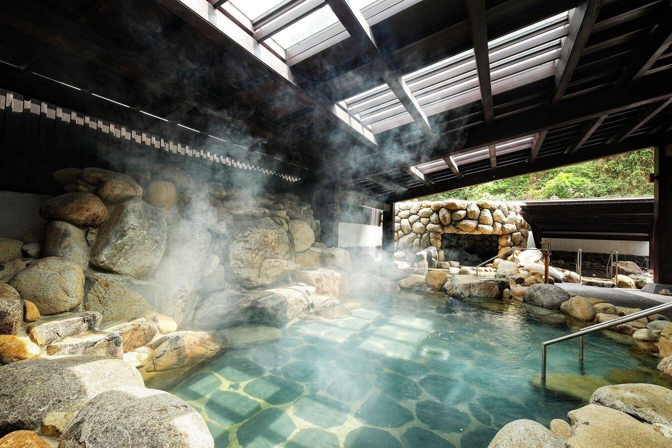 Tổng quan về tắm onsen Hà Nội