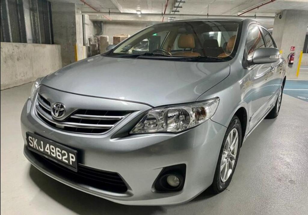 corolla altis 2013