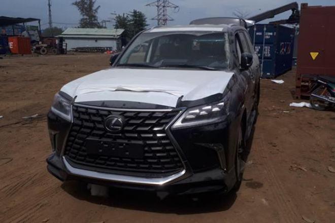 Đánh giá xe Lexus LX 570 Super Sport 2022 cũ: Thông số và Giá bán