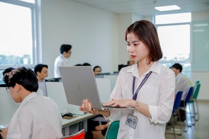 Ngành Quản lý công đang thu hút sự quan tâm của nhiều bạn trẻ.