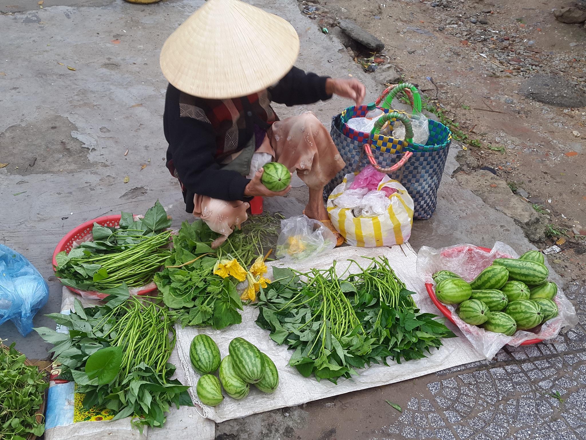 Về Huế ăn cơm: Dưa gang, dưa hường