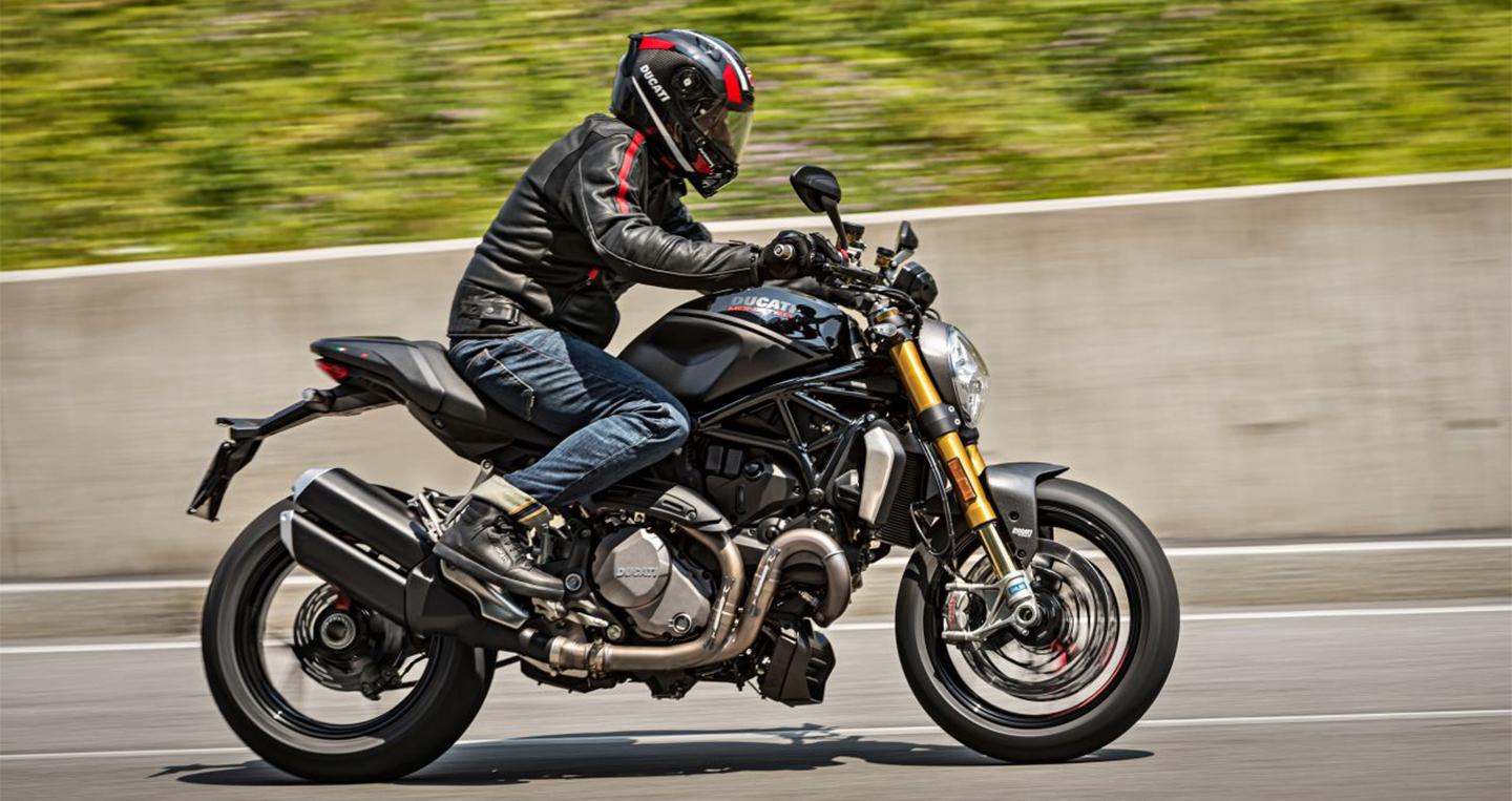 “Quỷ đầu đàn” Ducati Monster 1200 S Black on Black trình làng ducati-monster-1200s-black-on-black-10.jpg