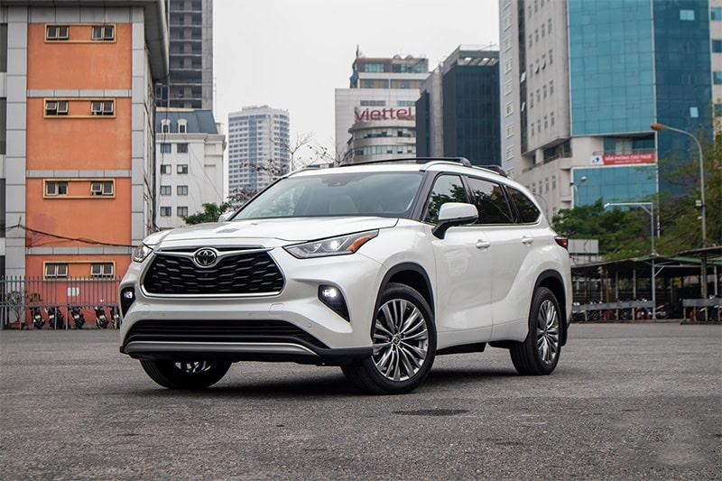 Đánh giá xe Toyota Highlander 2021